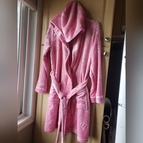 Juicy Couture Other - Juicy Couture Plush Pink Hooded Robe